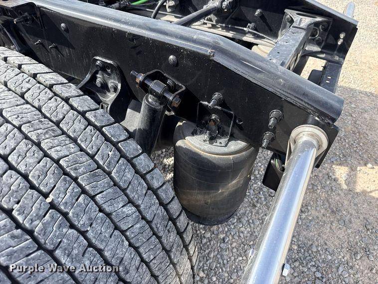 image for item FV2088 2023 International LT625 semi truck