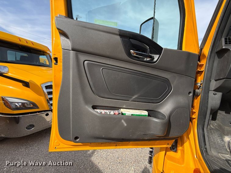 image for item FV2088 2023 International LT625 semi truck