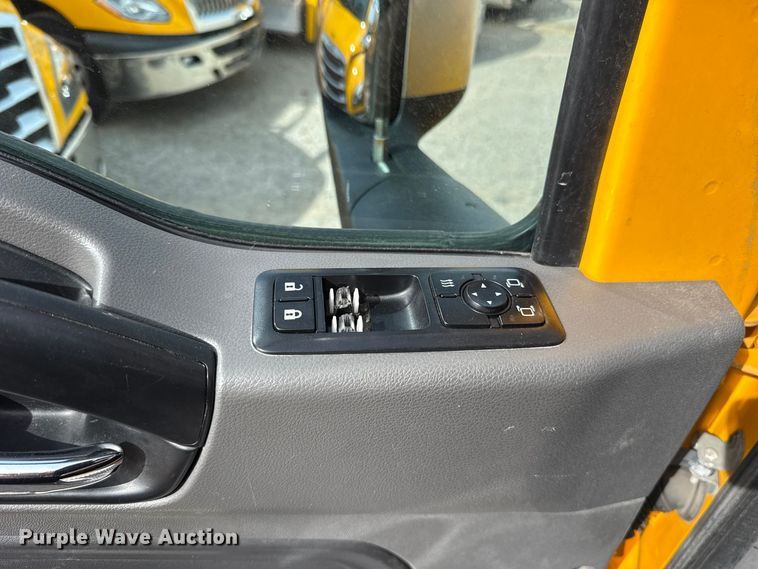 image for item FV2088 2023 International LT625 semi truck