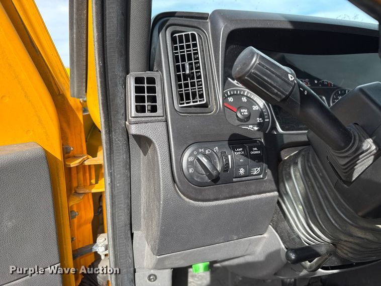 image for item FV2088 2023 International LT625 semi truck