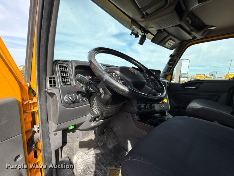 image for item FV2088 2023 International LT625 semi truck