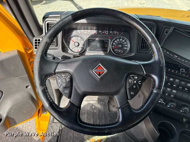 image for item FV2088 2023 International LT625 semi truck