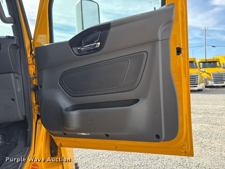 image for item FV2088 2023 International LT625 semi truck