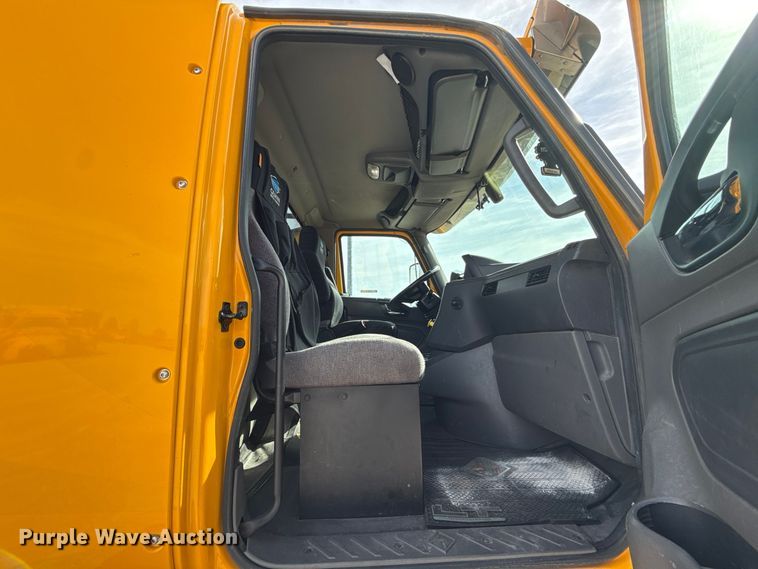 image for item FV2088 2023 International LT625 semi truck
