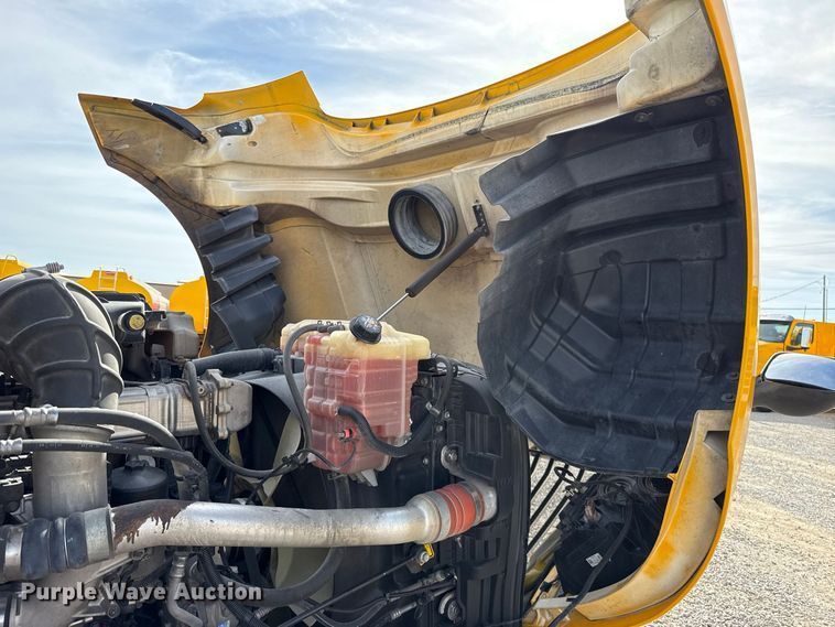 image for item FV2088 2023 International LT625 semi truck