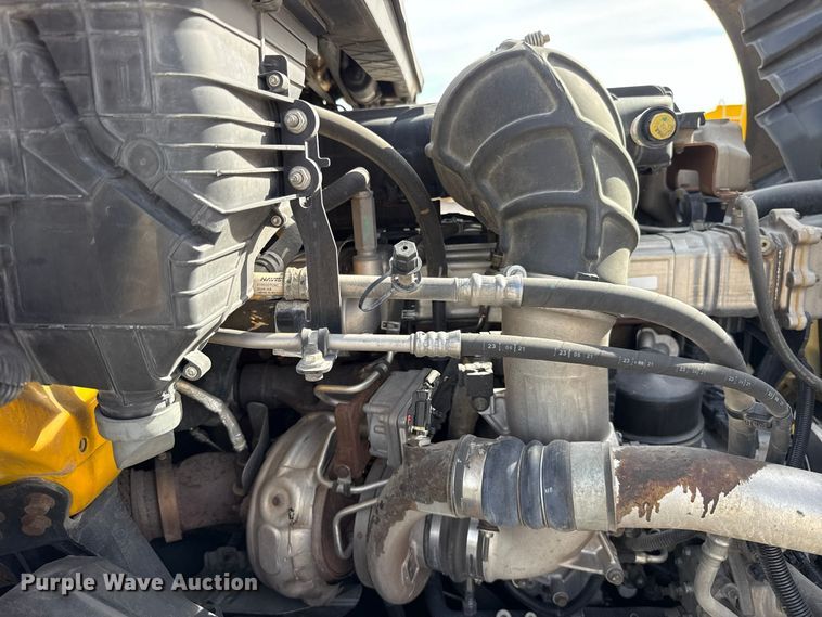 image for item FV2088 2023 International LT625 semi truck
