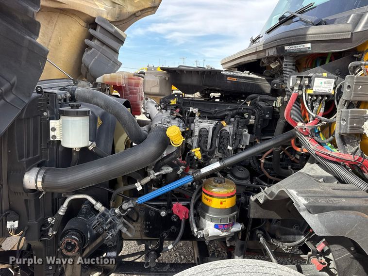 image for item FV2088 2023 International LT625 semi truck