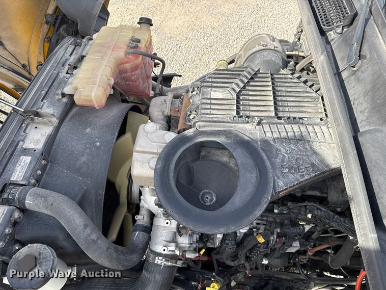 image for item FV2088 2023 International LT625 semi truck