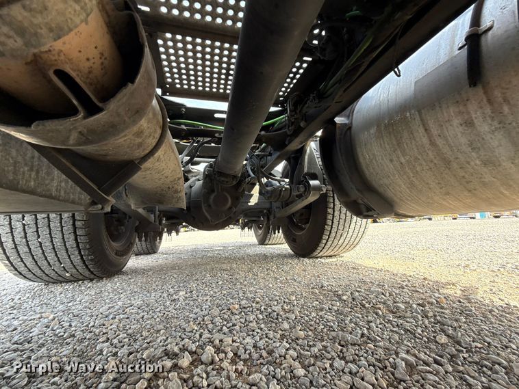 image for item FV2088 2023 International LT625 semi truck