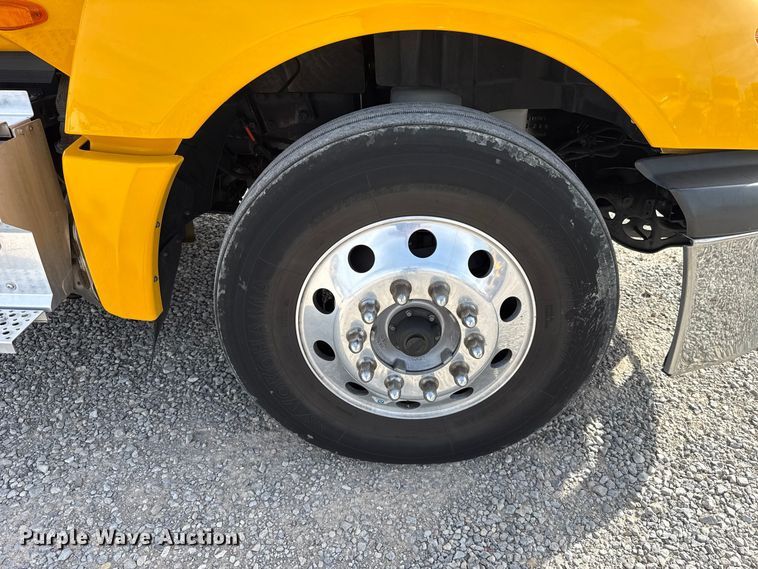 image for item FV2088 2023 International LT625 semi truck