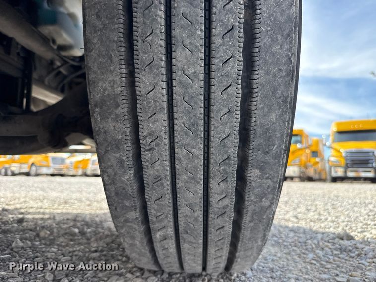 image for item FV2088 2023 International LT625 semi truck