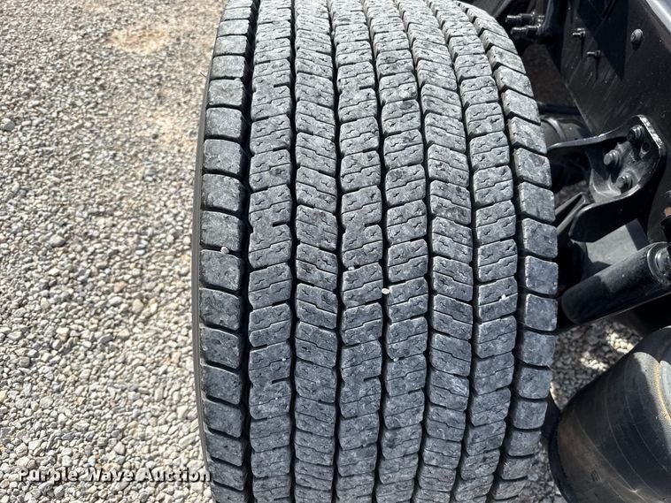 image for item FV2088 2023 International LT625 semi truck