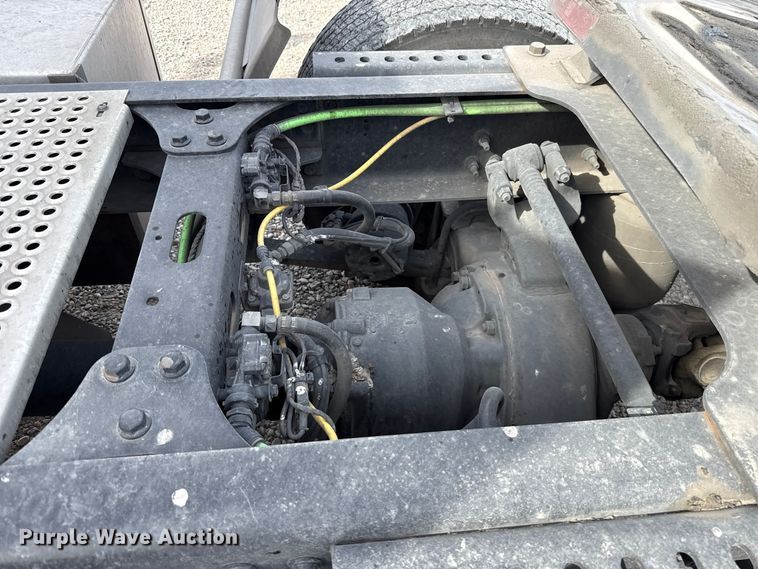 image for item FV2089 2023 International LT625 semi truck
