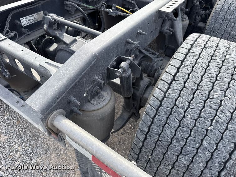 image for item FV2089 2023 International LT625 semi truck