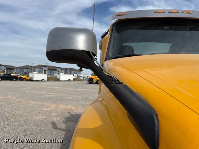 image for item FV2089 2023 International LT625 semi truck