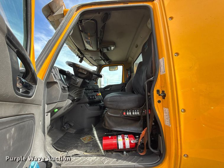image for item FV2089 2023 International LT625 semi truck