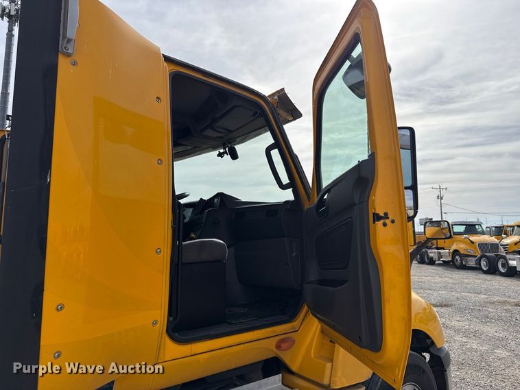 image for item FV2089 2023 International LT625 semi truck