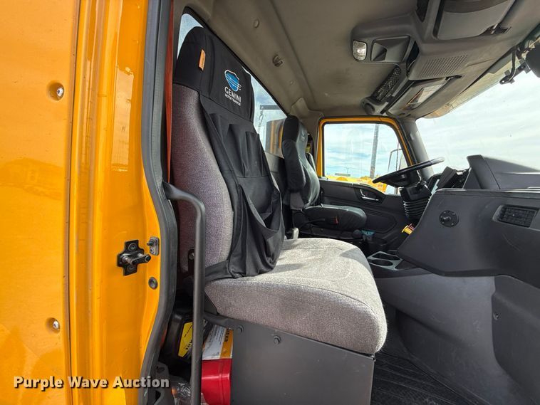 image for item FV2089 2023 International LT625 semi truck