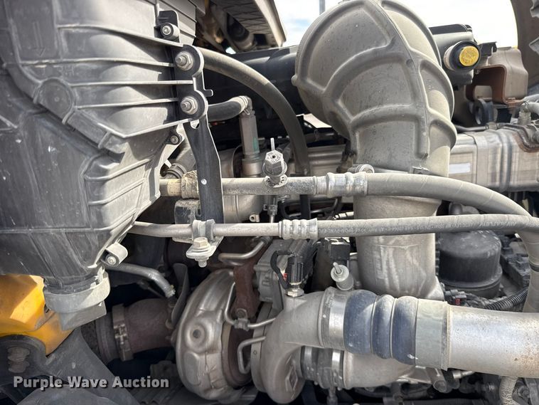 image for item FV2089 2023 International LT625 semi truck