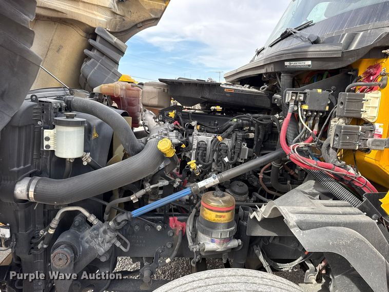 image for item FV2089 2023 International LT625 semi truck