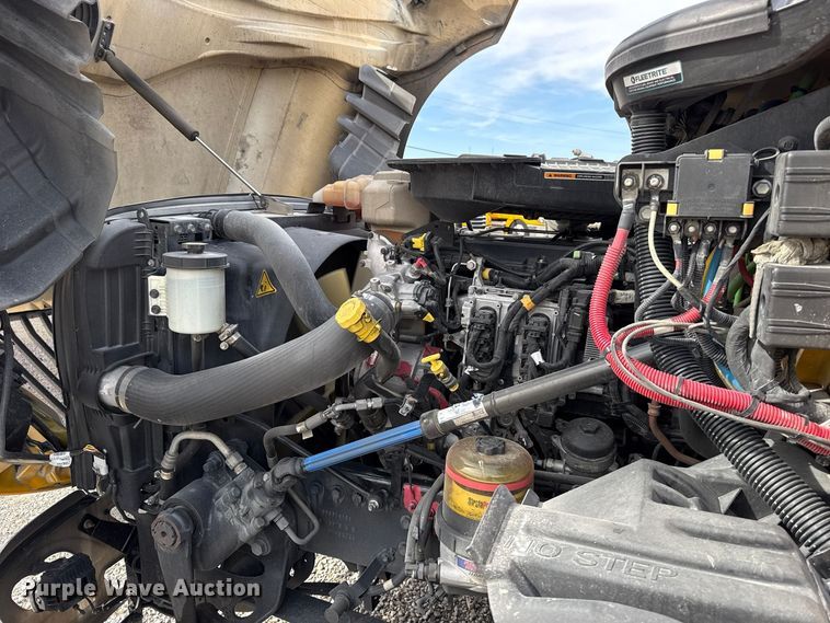 image for item FV2089 2023 International LT625 semi truck