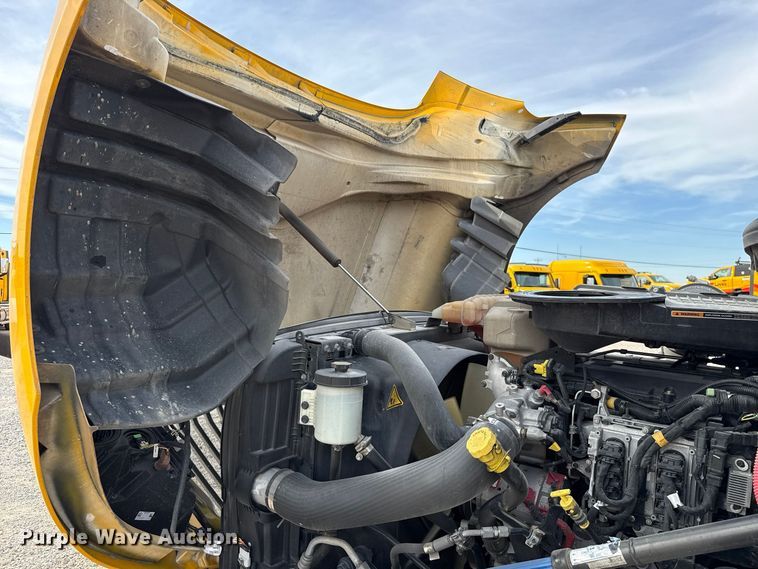 image for item FV2089 2023 International LT625 semi truck