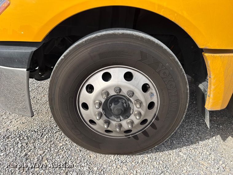 image for item FV2089 2023 International LT625 semi truck