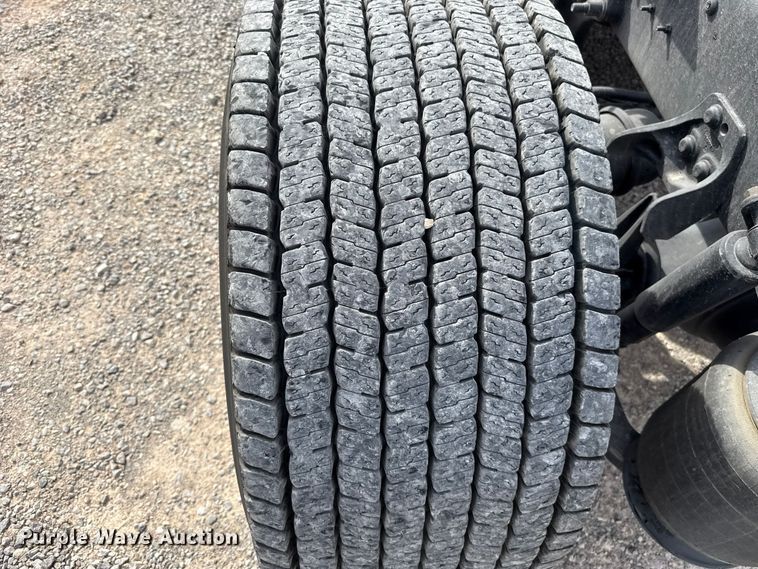 image for item FV2089 2023 International LT625 semi truck