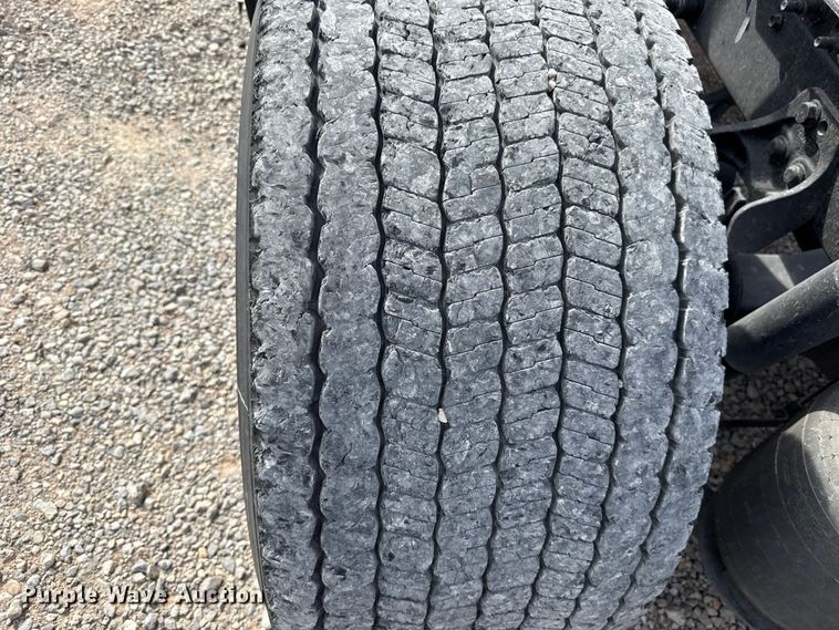 image for item FV2089 2023 International LT625 semi truck
