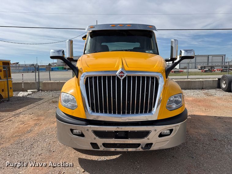 image for item FV2090 2023 International LT625 semi truck