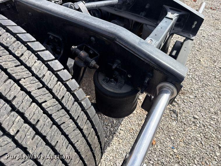 image for item FV2090 2023 International LT625 semi truck