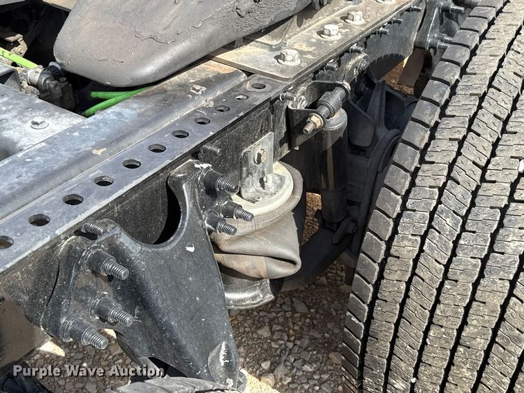 image for item FV2090 2023 International LT625 semi truck