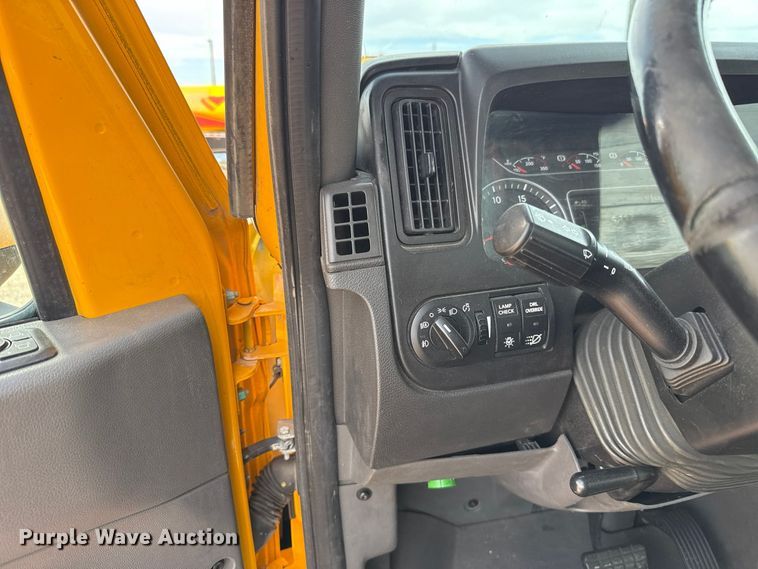 image for item FV2090 2023 International LT625 semi truck