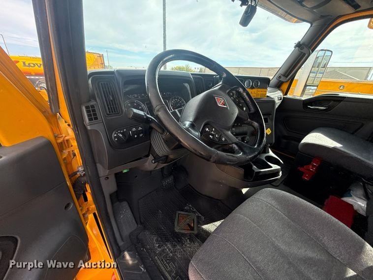 image for item FV2090 2023 International LT625 semi truck