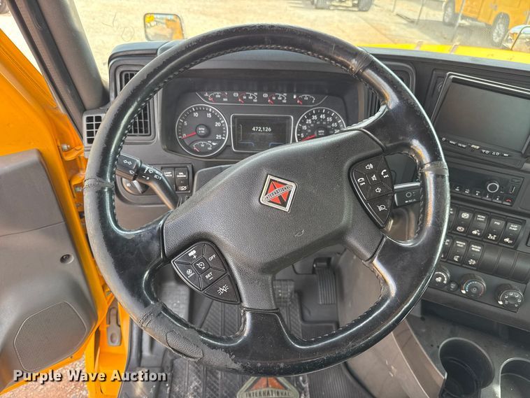 image for item FV2090 2023 International LT625 semi truck