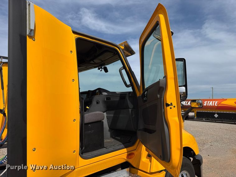 image for item FV2090 2023 International LT625 semi truck