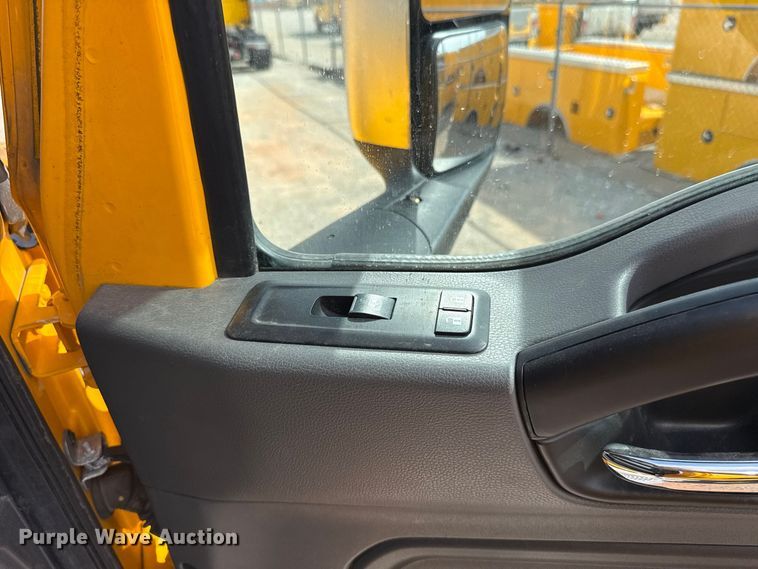 image for item FV2090 2023 International LT625 semi truck