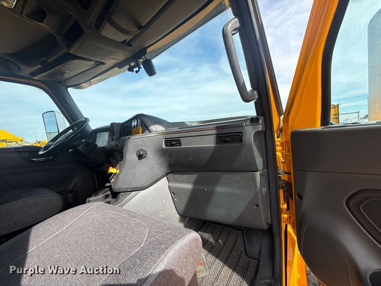 image for item FV2090 2023 International LT625 semi truck