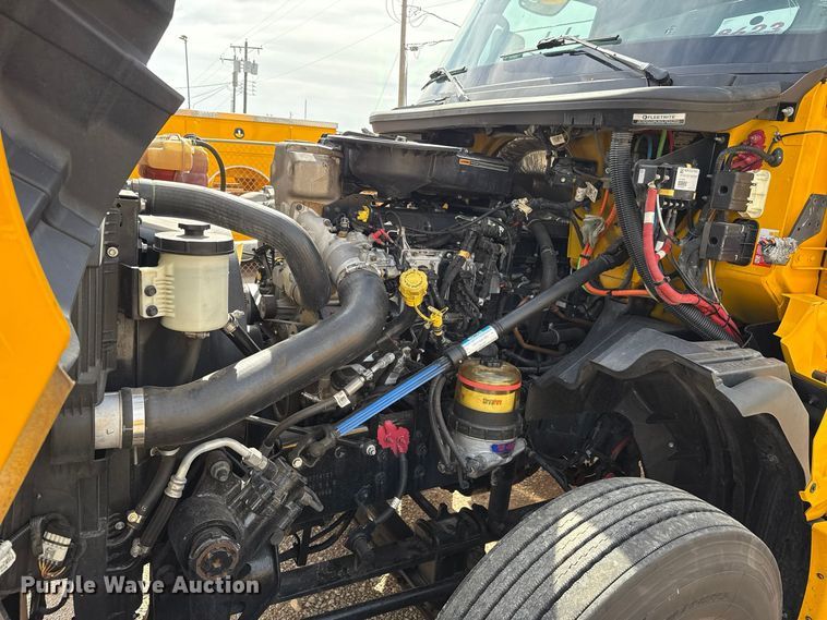 image for item FV2090 2023 International LT625 semi truck