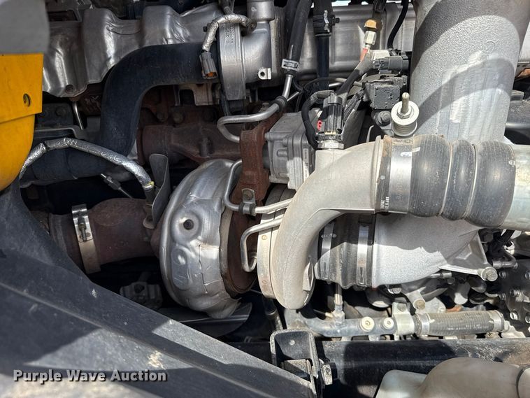 image for item FV2090 2023 International LT625 semi truck
