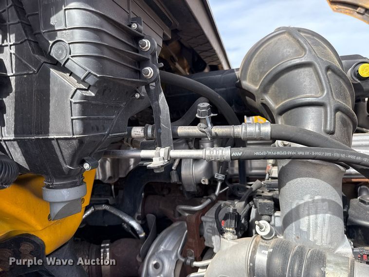 image for item FV2090 2023 International LT625 semi truck