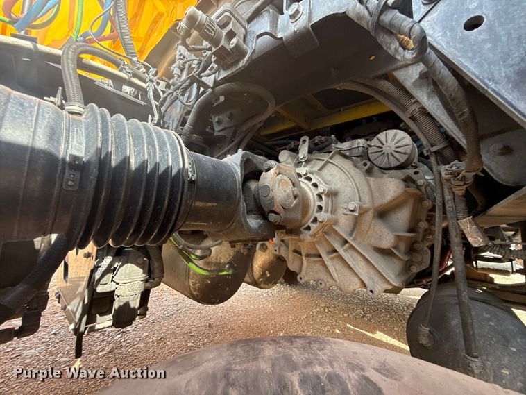 image for item FV2090 2023 International LT625 semi truck