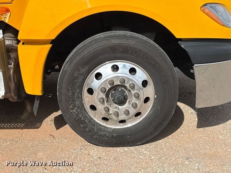 image for item FV2090 2023 International LT625 semi truck
