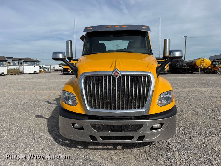 image for item FV2091 2023 International LT625  semi truck