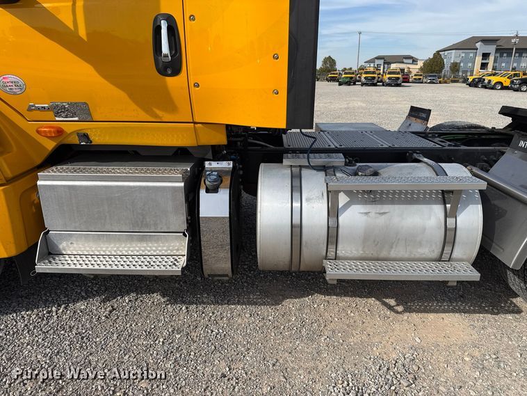 image for item FV2091 2023 International LT625  semi truck
