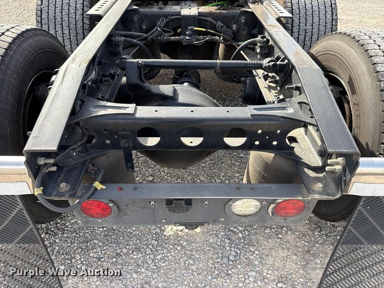 image for item FV2091 2023 International LT625  semi truck