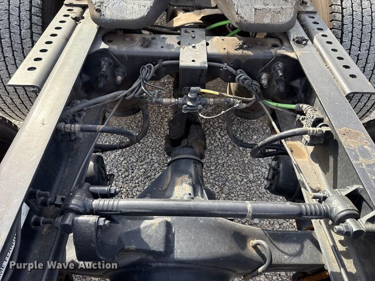 image for item FV2091 2023 International LT625  semi truck