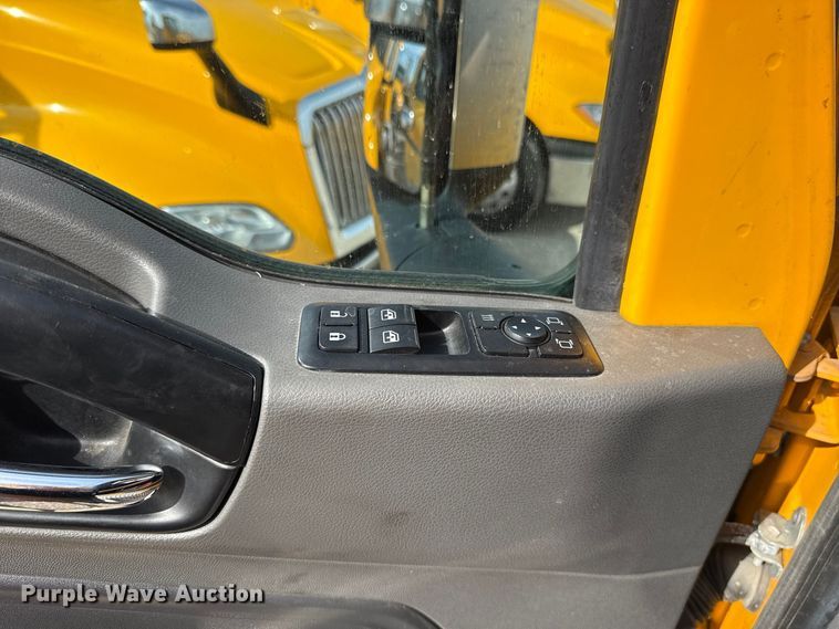 image for item FV2091 2023 International LT625  semi truck
