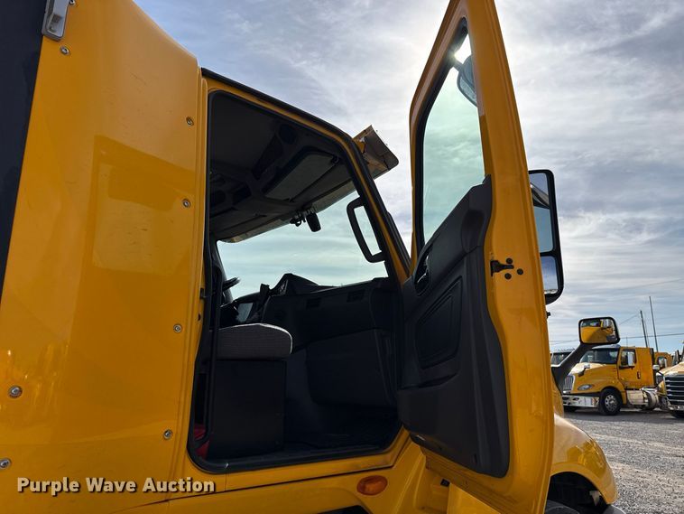 image for item FV2091 2023 International LT625  semi truck