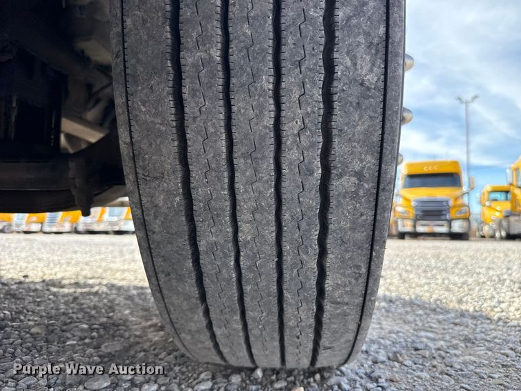 image for item FV2091 2023 International LT625  semi truck